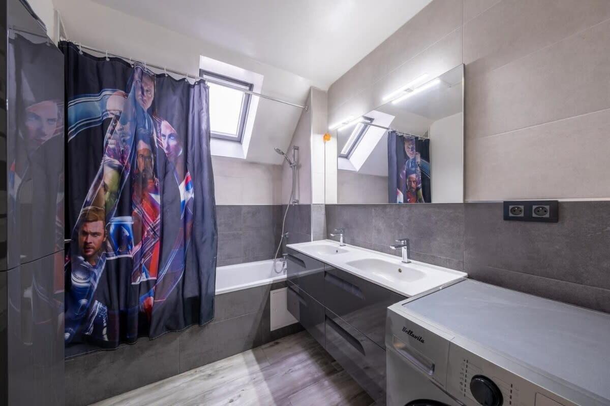 Disney Avengers Home Magny-le-Hongre Exterior foto